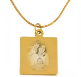 gold pendant including photo engraving